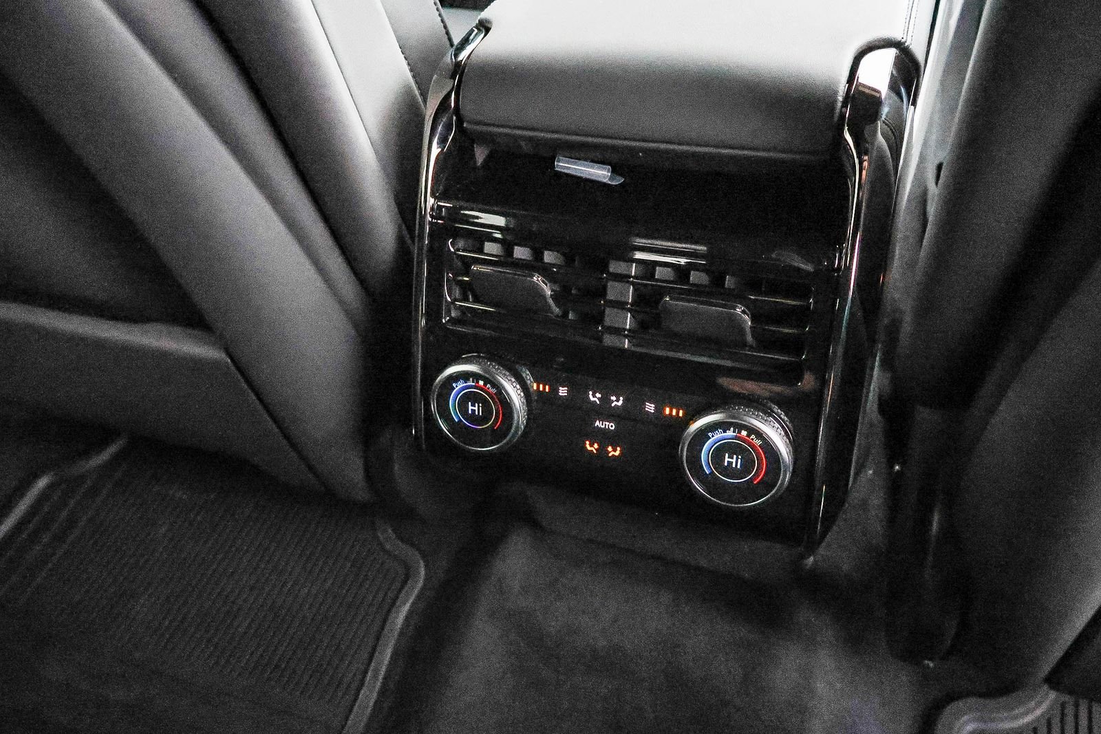 New 2026 Land Rover Range Rover Sport Dynamic SE image 21