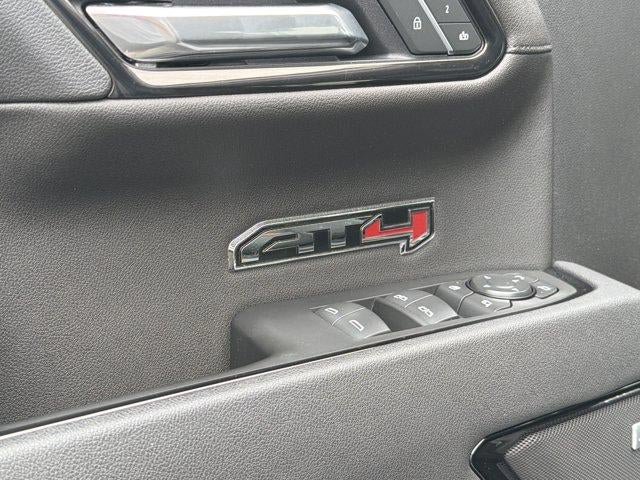 Used 2025 GMC Sierra 1500 AT4 w/ Technology Package AWD/4WD image 11