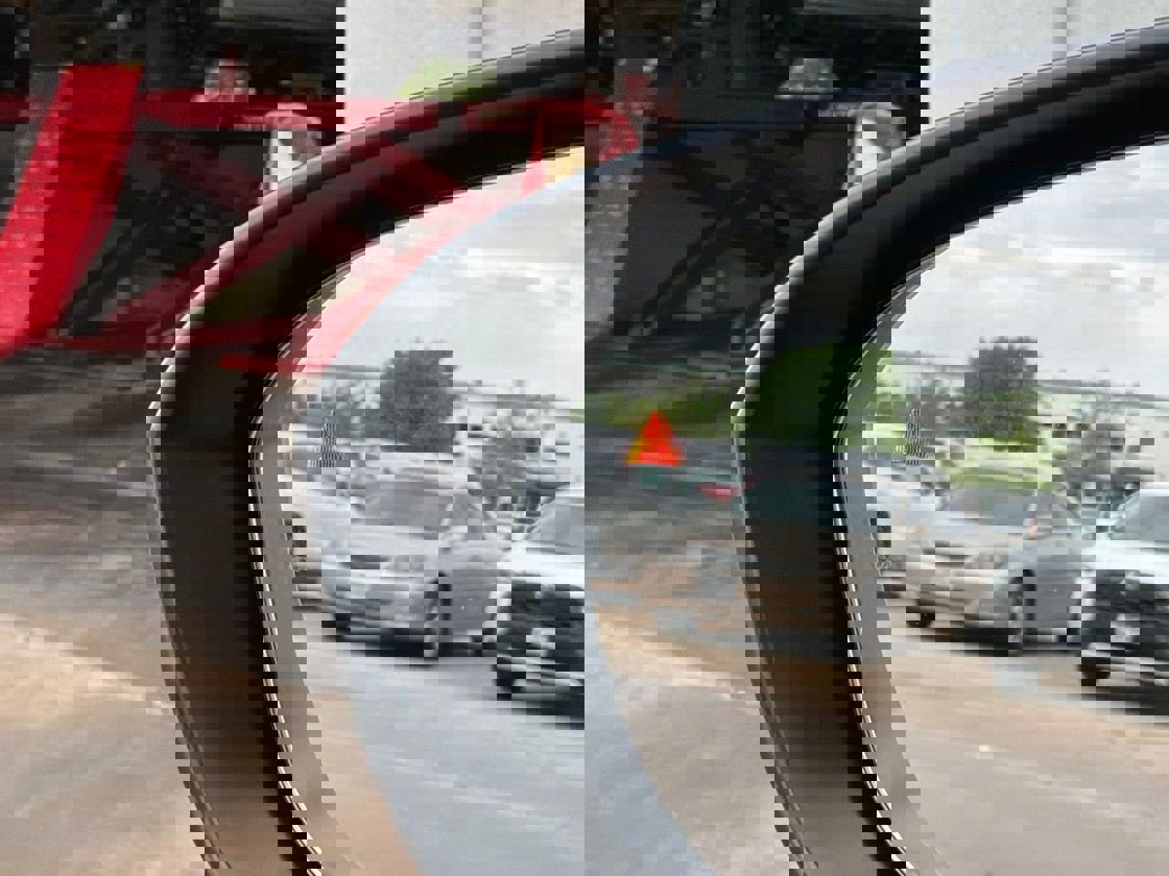 Used 2025 Nissan Rogue SV image 19