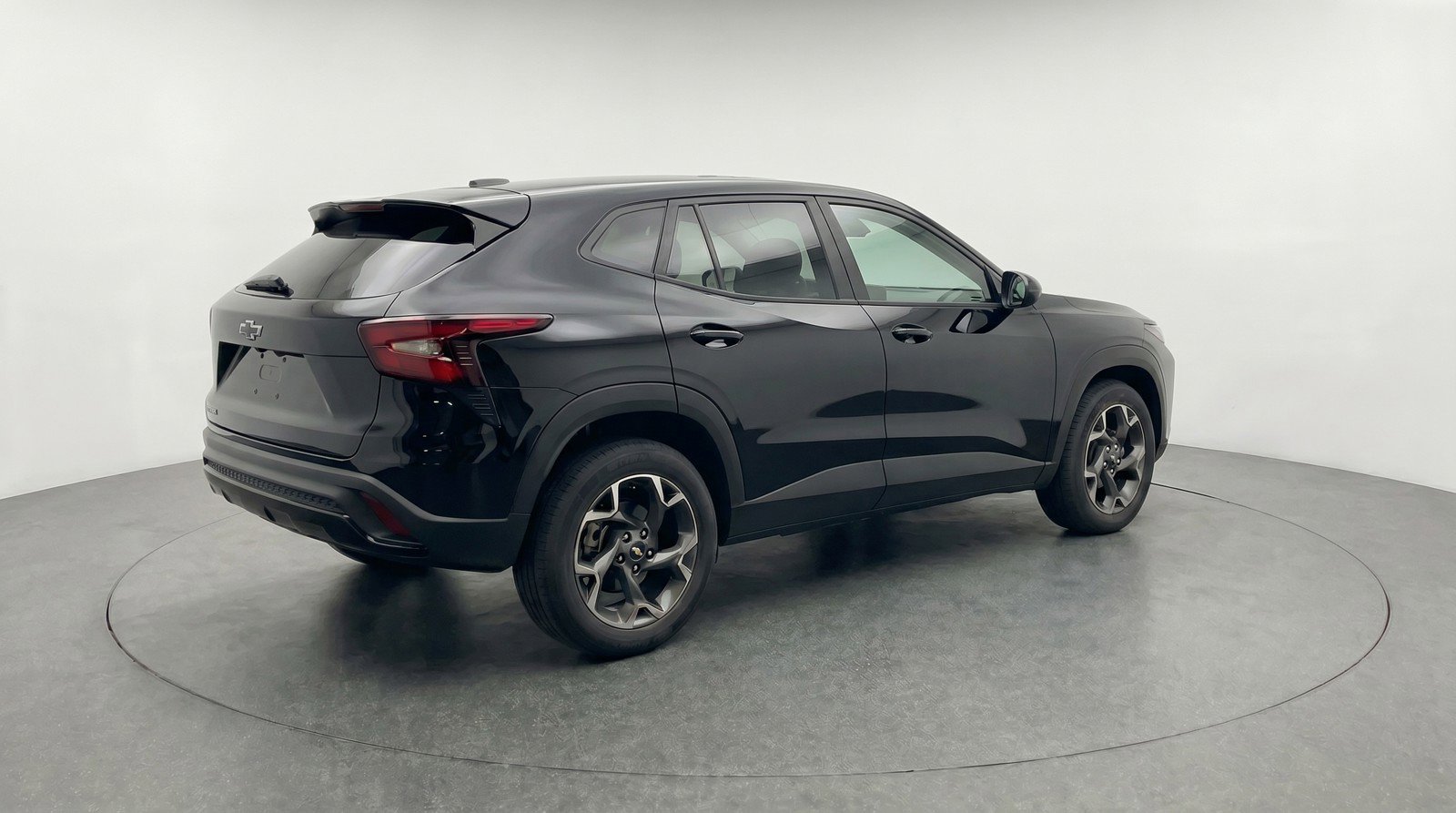 Used 2025 Chevrolet Trax LT w/ LT Convenience Package FWD image 9