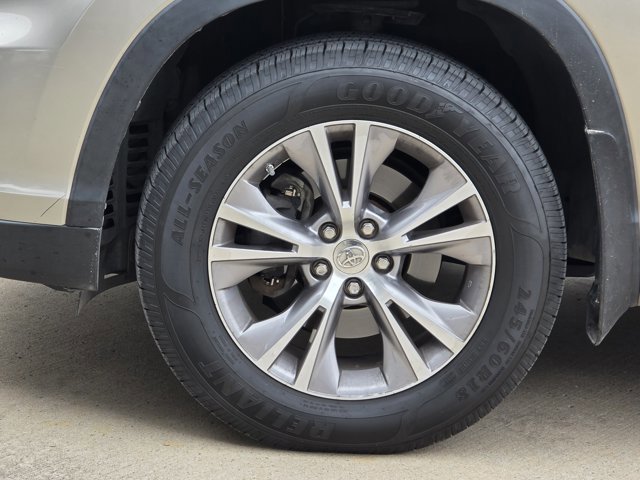 Used 2015 Toyota Highlander XLE AWD/4WD image 7