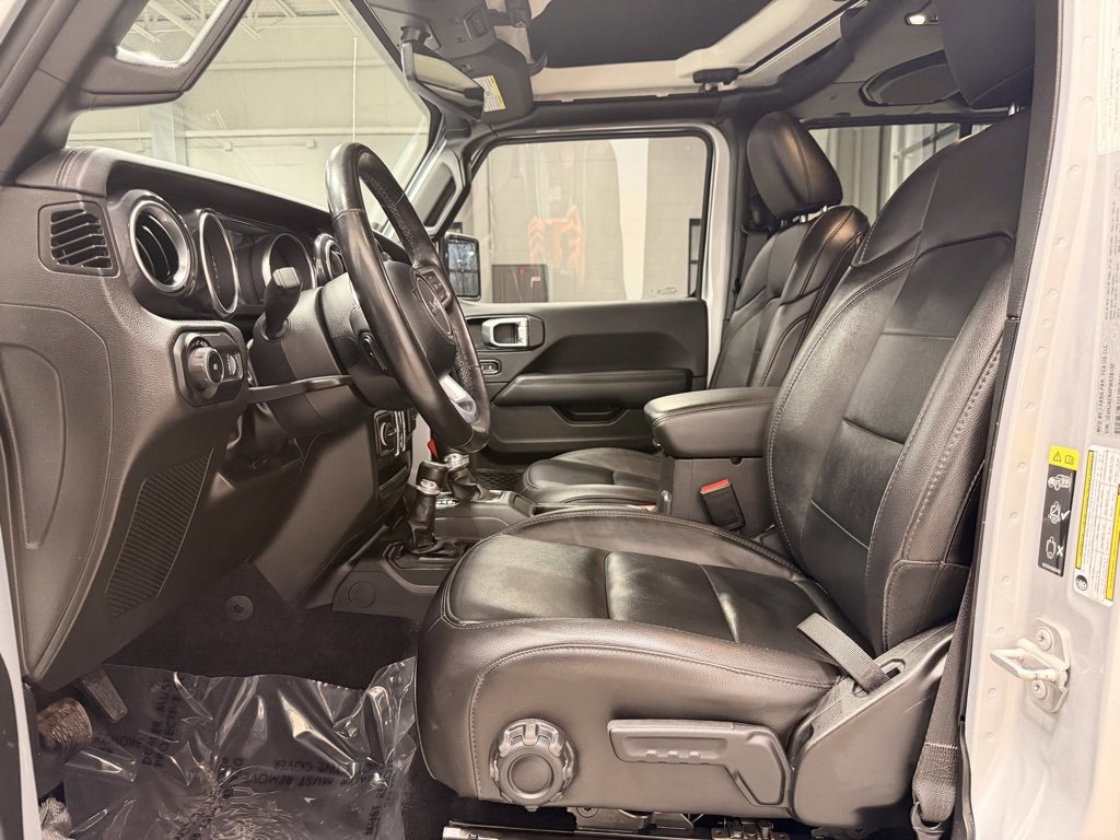 Used 2023 Jeep Wrangler Unlimited Sahara image 20