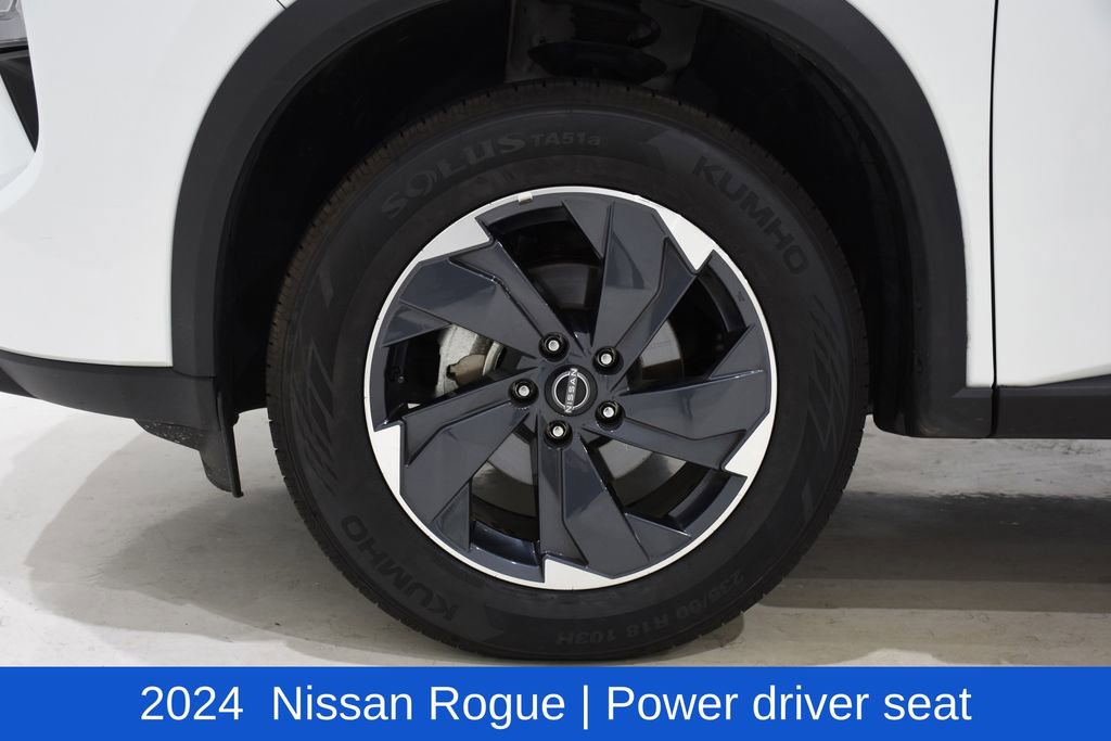 Used 2024 Nissan Rogue SV image 6
