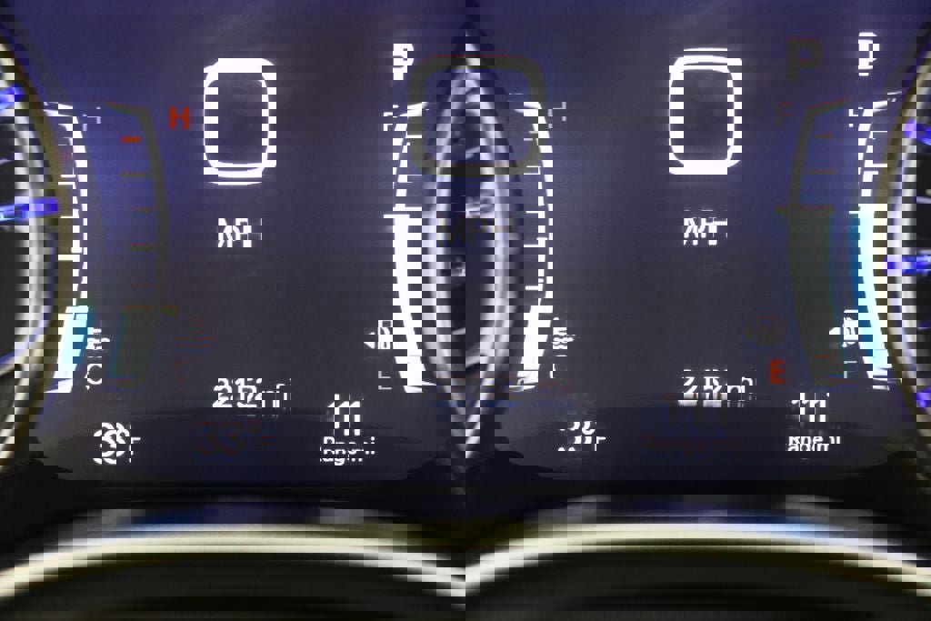 Used 2025 Chrysler Pacifica Select image 17