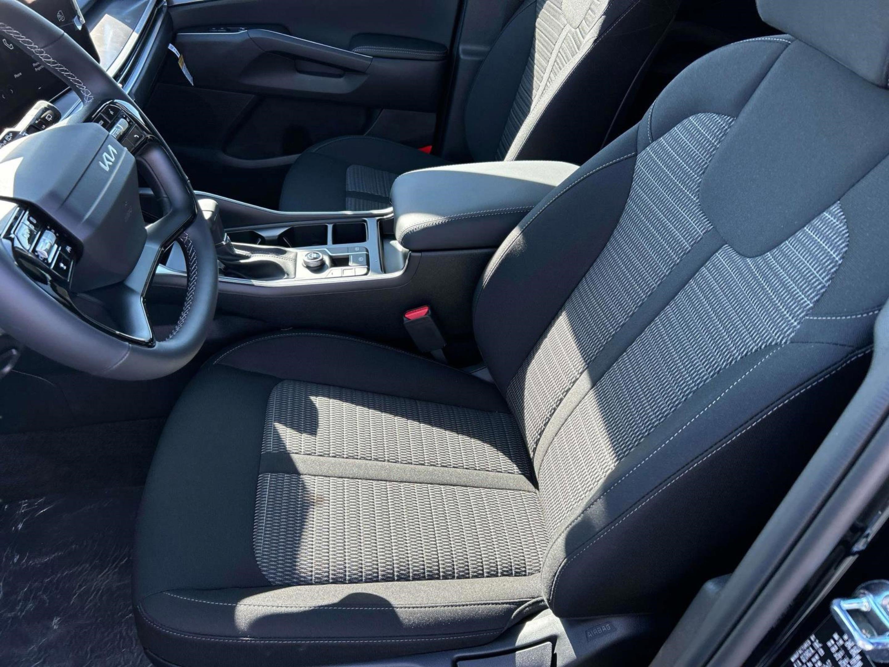 New 2026 Kia Sorento LX image 22