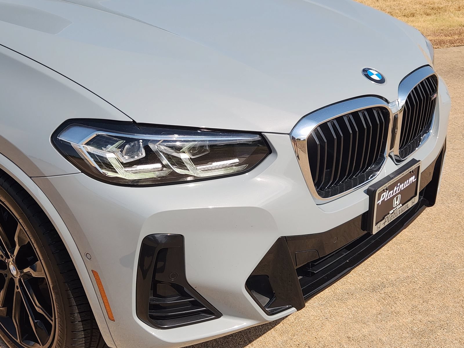 Used 2024 BMW X3 M40i w/ Parking Assistance Package AWD/4WD image 12