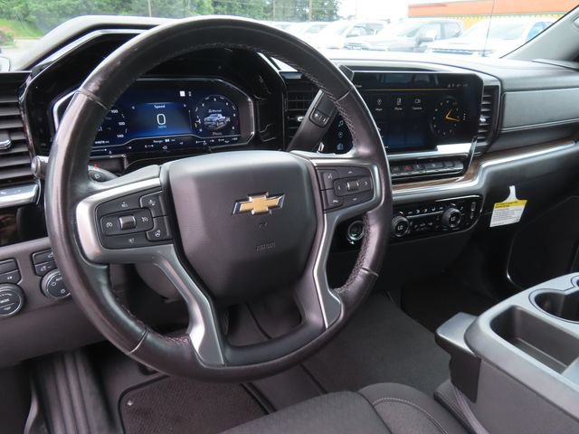 Used 2022 Chevrolet Silverado 1500 LT w/ Protection Package AWD/4WD image 16
