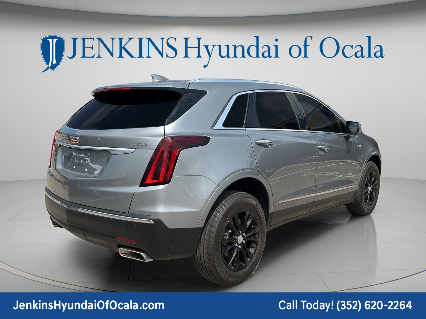 Used 2025 Cadillac XT5 Luxury FWD image 3