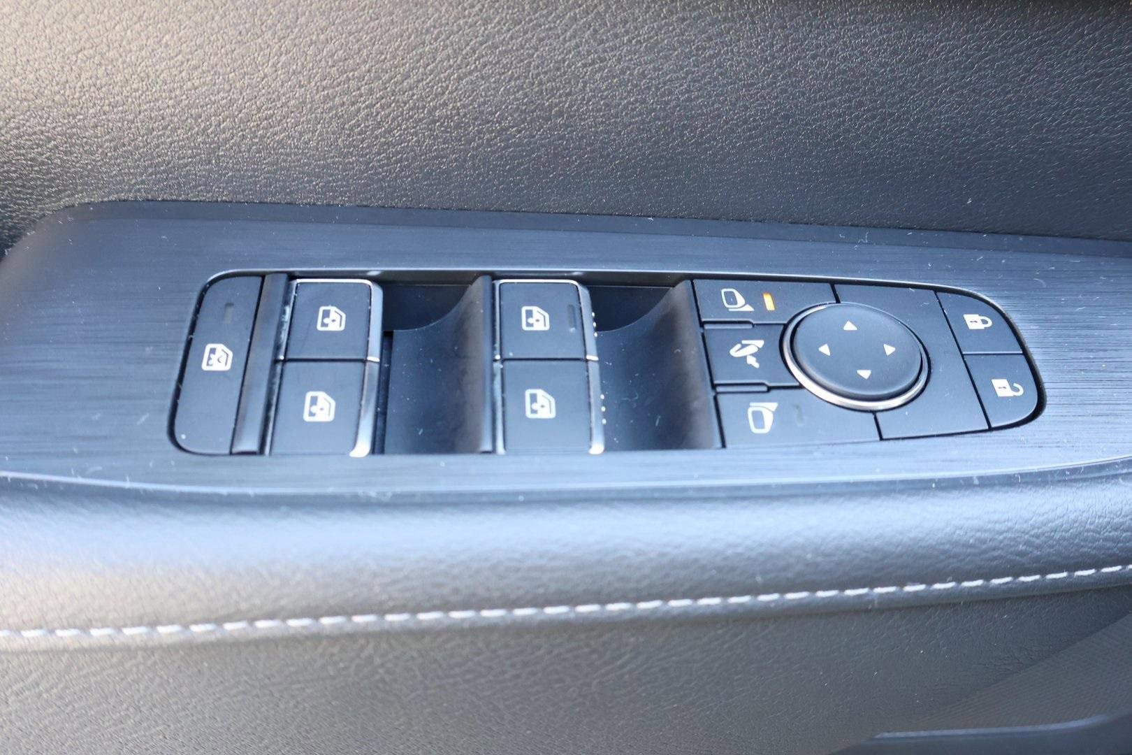 Used 2025 Nissan Armada PRO-4X w/ Pro-4X Premium Package image 11