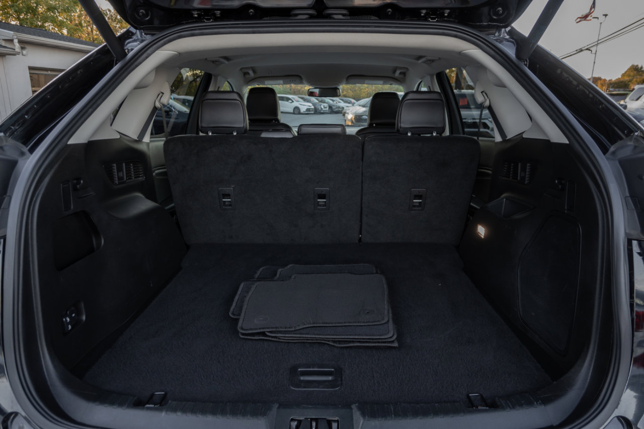 Used 2024 Ford Edge Titanium image 21