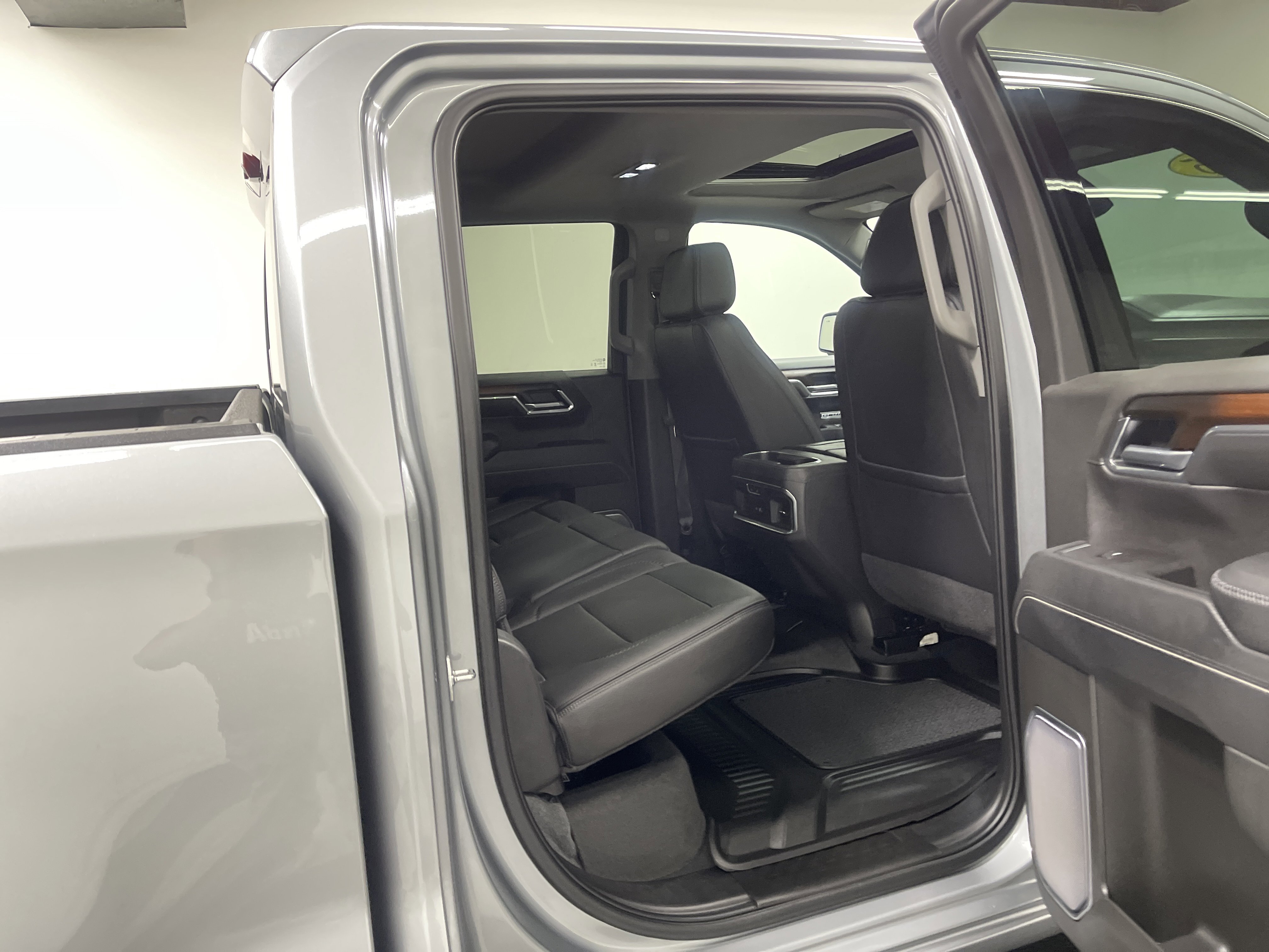 Used 2025 GMC Sierra 1500 Denali w/ Denali Reserve Package image 19