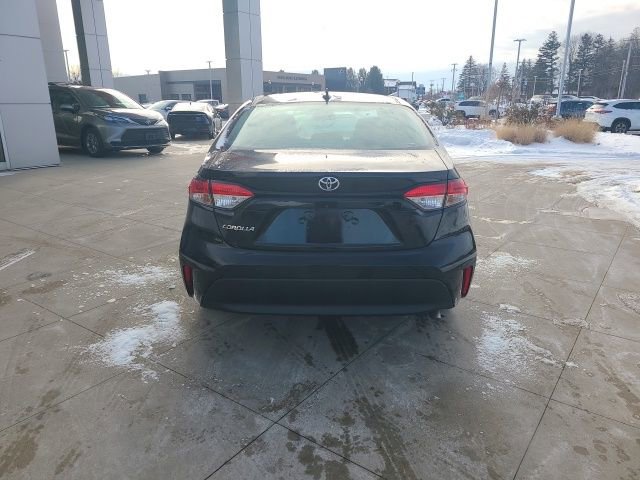 Used 2024 Toyota Corolla LE image 6