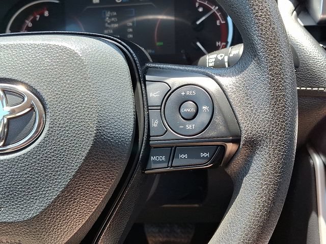 Certified 2025 Toyota RAV4 XLE AWD/4WD image 15