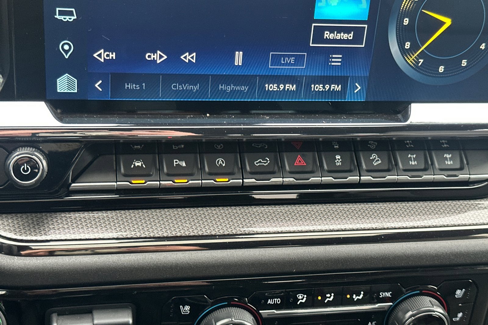 Certified 2023 Chevrolet Silverado 1500 ZR2 w/ Technology Package image 31