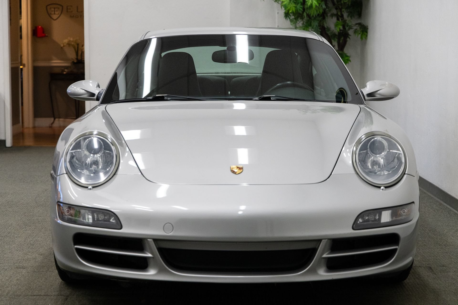 Used 2005 Porsche 911 Carrera RWD image 12