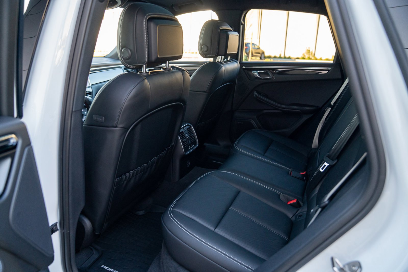 New 2026 Porsche Macan S image 23