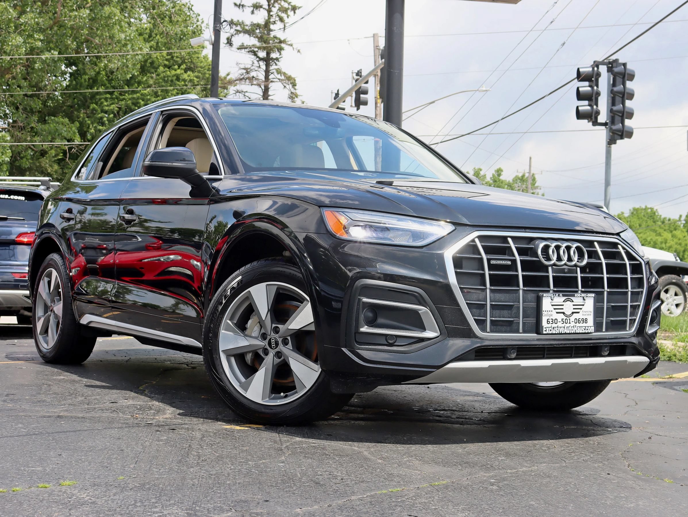 Used 2022 Audi Q5 2.0T Premium Plus w/ Premium Plus Package AWD/4WD image 9
