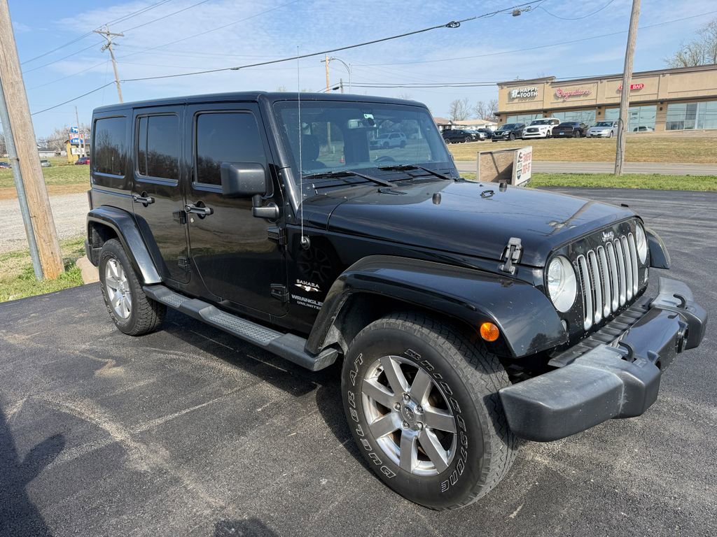 Used 2016 Jeep Wrangler Unlimited Sahara w/ Connectivity Group image 4