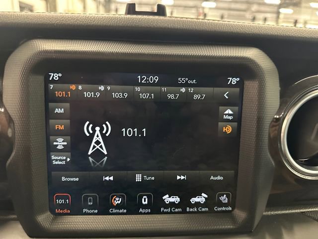 Used 2022 Jeep Wrangler Unlimited Rubicon w/ Trailer Tow Package image 31