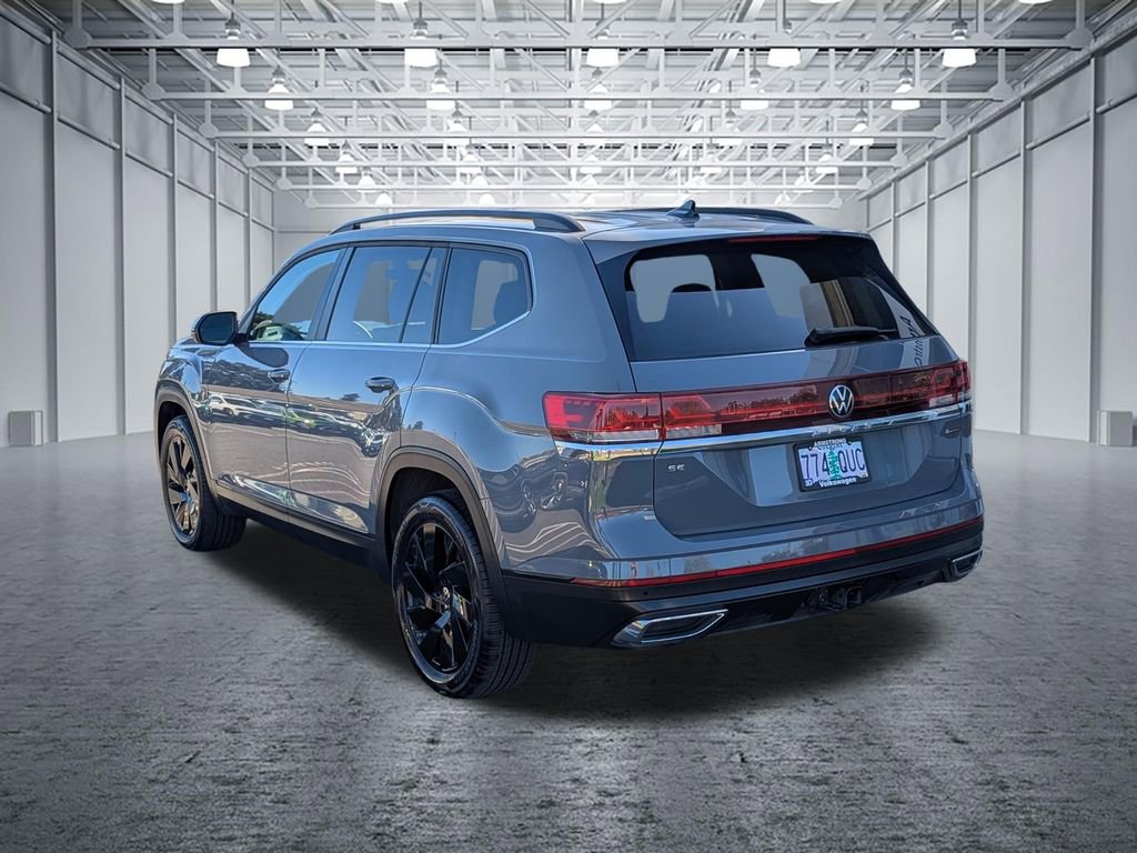 Used 2025 Volkswagen Atlas SE w/ Panoramic Sunroof Package AWD/4WD image 3