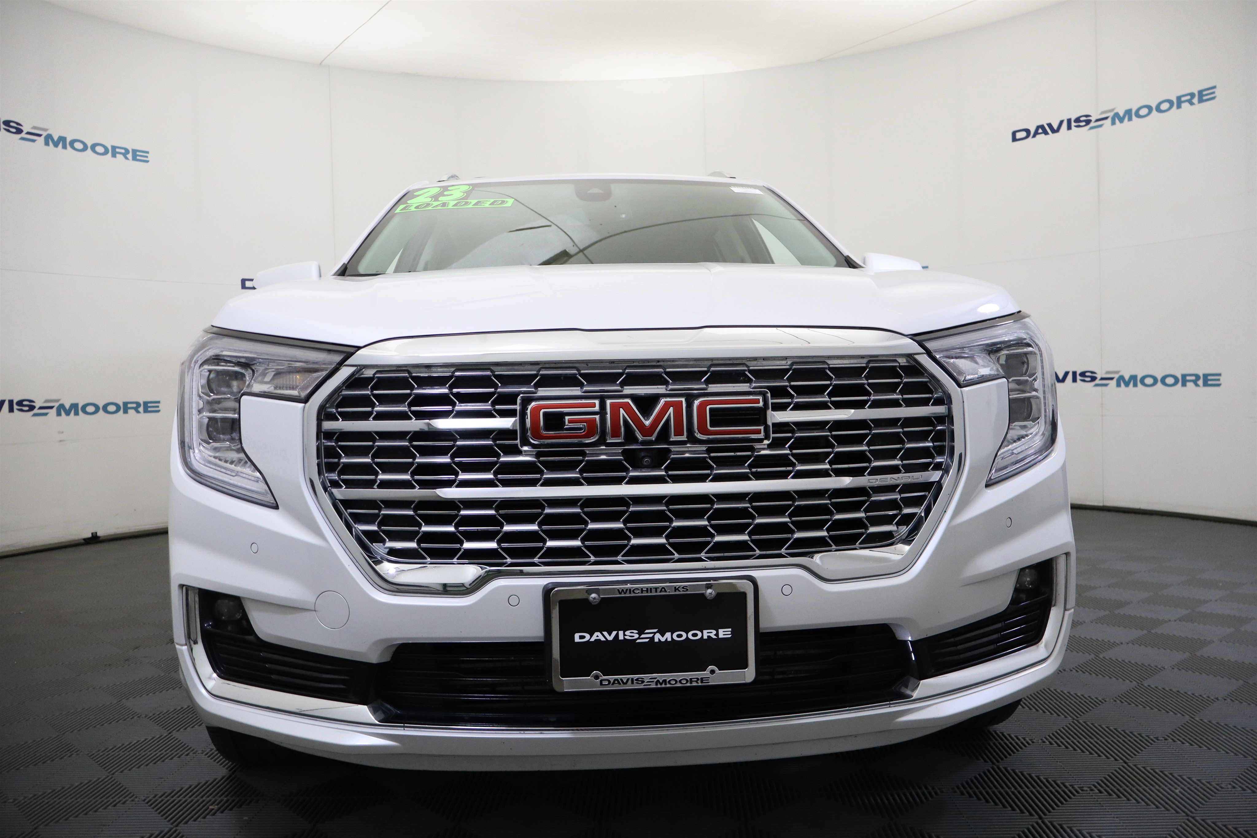 Used 2023 GMC Terrain Denali w/ Denali Premium Package image 13