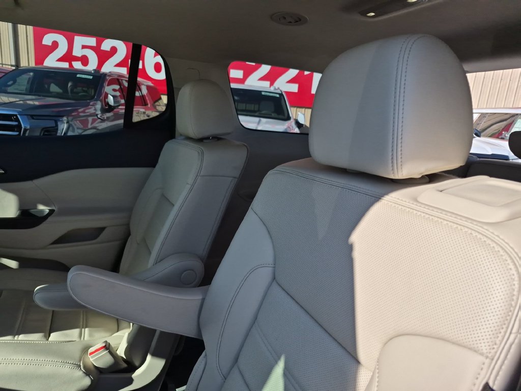 Used 2023 GMC Acadia Denali w/ Denali Technology Package AWD/4WD image 27