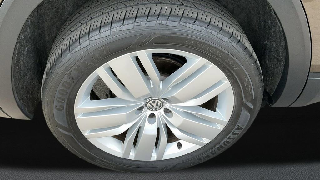 Used 2019 Volkswagen Atlas SE w/ Towing Package FWD image 8