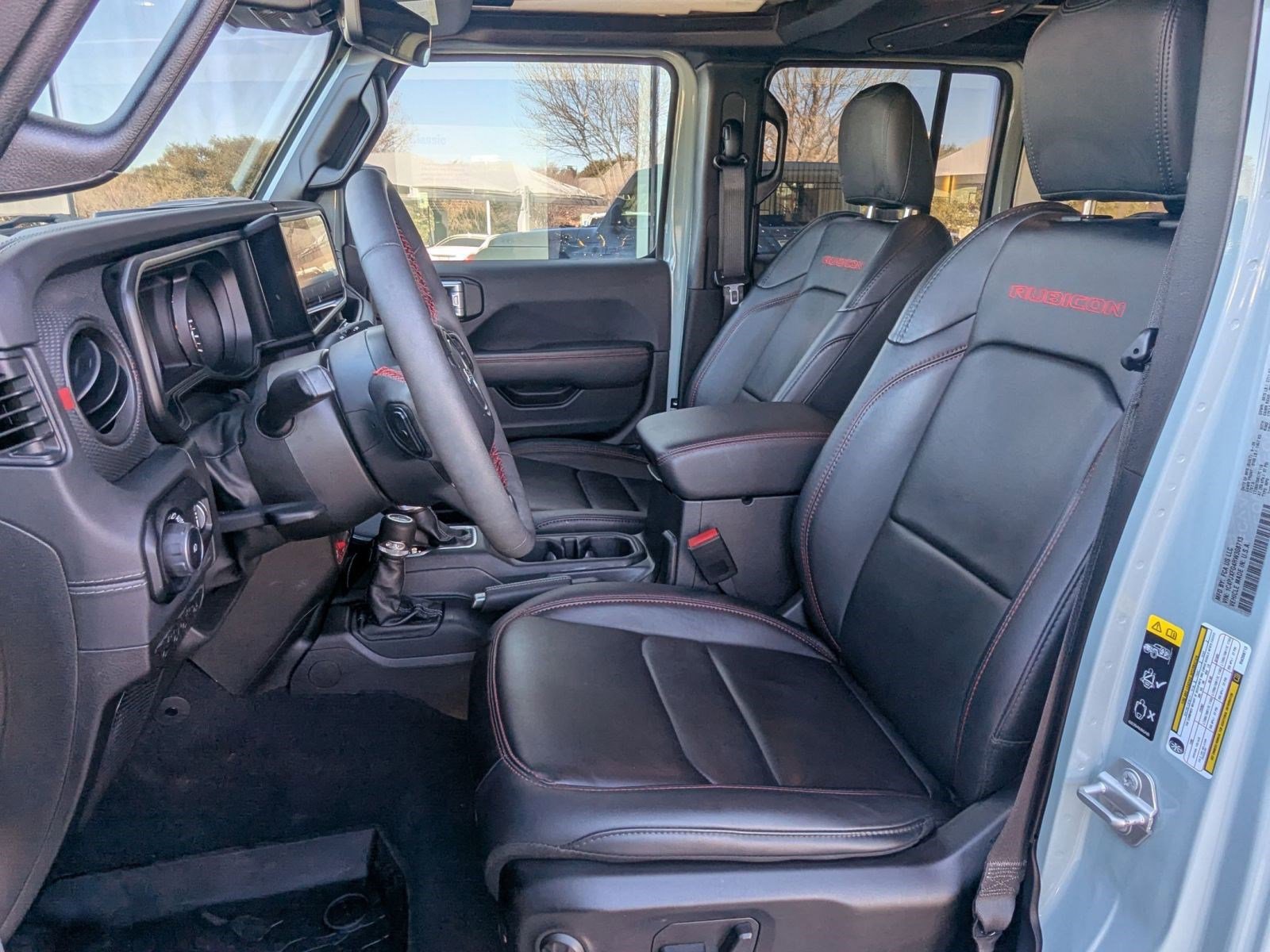 Used 2024 Jeep Wrangler Unlimited Rubicon w/ Technology Group image 5