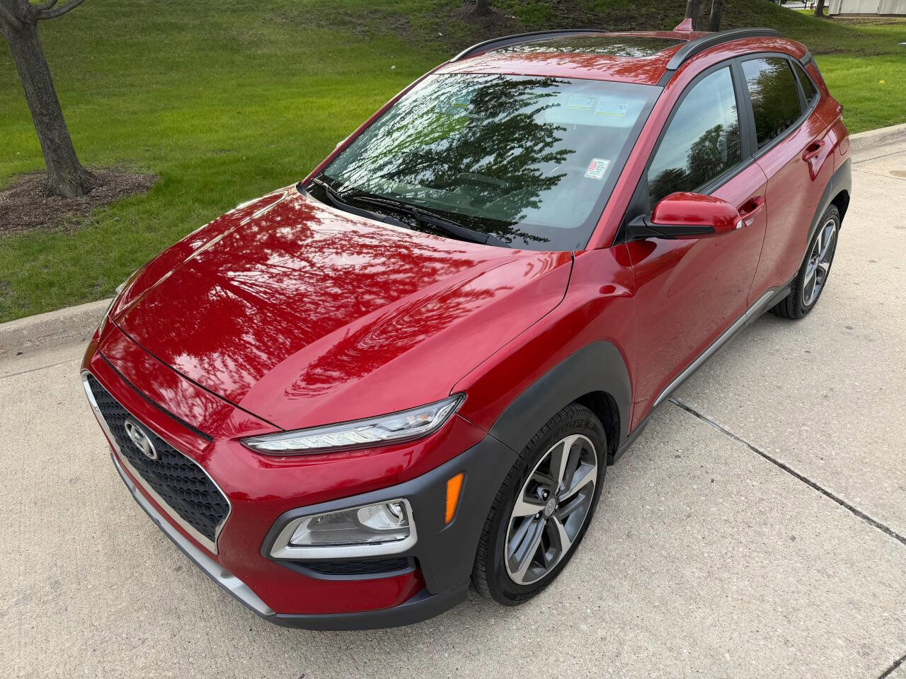 Used 2021 Hyundai Kona Limited AWD/4WD image 3