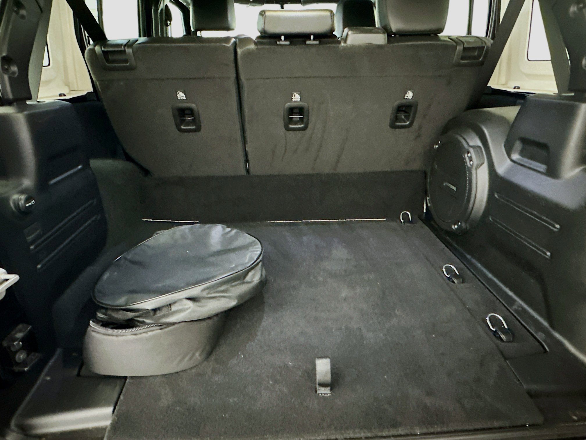 Used 2023 Jeep Wrangler Sahara image 29