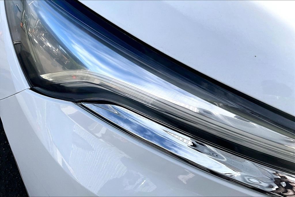 Used 2023 Buick Enclave Essence FWD image 32