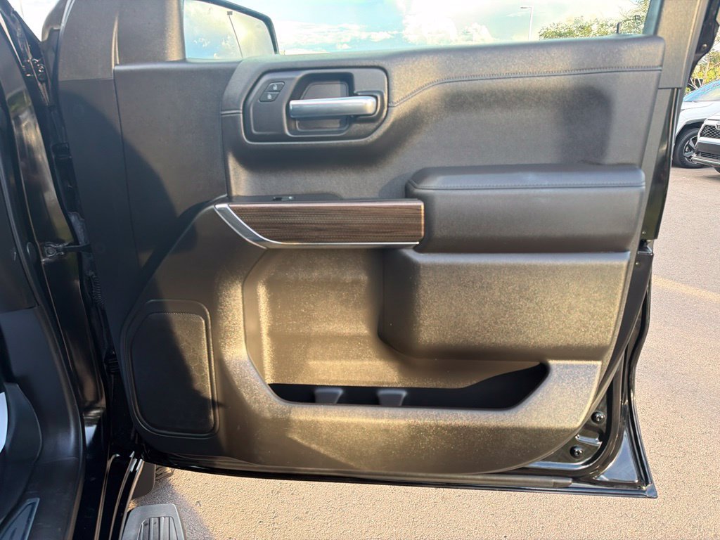 Used 2022 Chevrolet Silverado 1500 LT AWD/4WD image 10