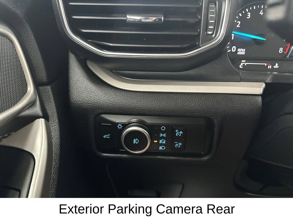 Used 2023 Ford Explorer XLT w/ Equipment Group 202A AWD/4WD image 43