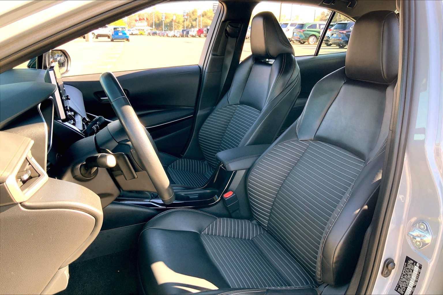 Used 2022 Toyota Corolla XSE w/ Carpet Mat Package (TMS) FWD image 7