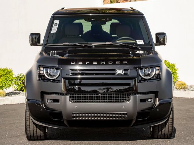 New 2026 Land Rover Defender 130 V8 AWD/4WD image 3