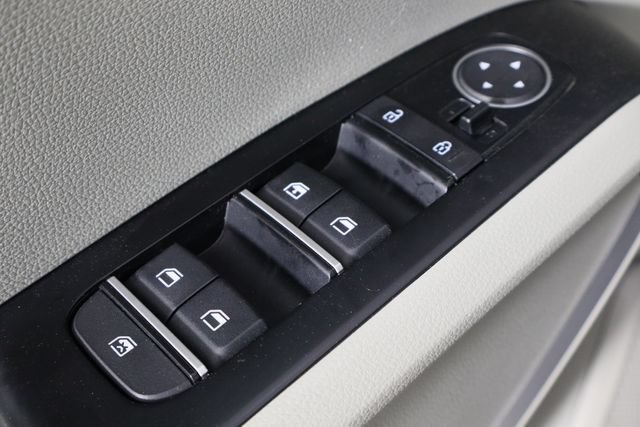 Used 2023 Kia Soul LX FWD image 20
