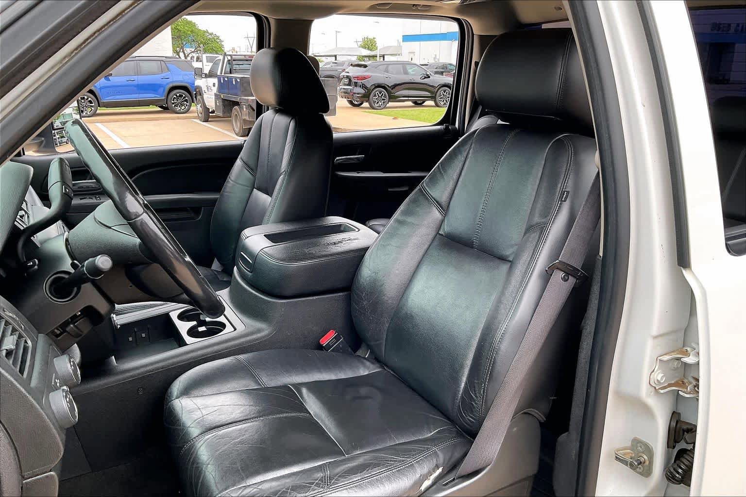 Used 2011 Chevrolet Silverado 1500 LTZ w/ LTZ Plus Package AWD/4WD image 8