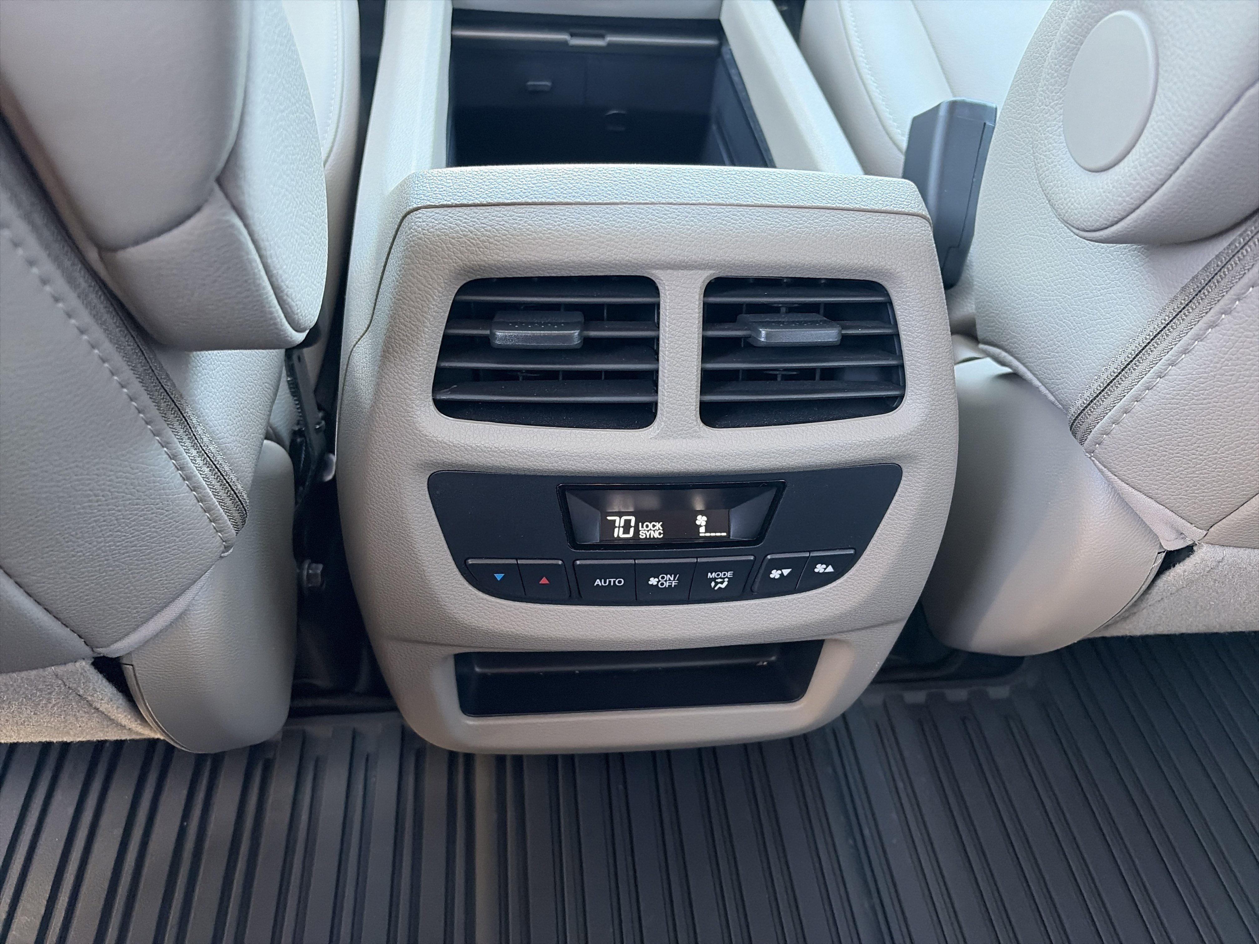 Used 2018 Honda Pilot EX-L image 18