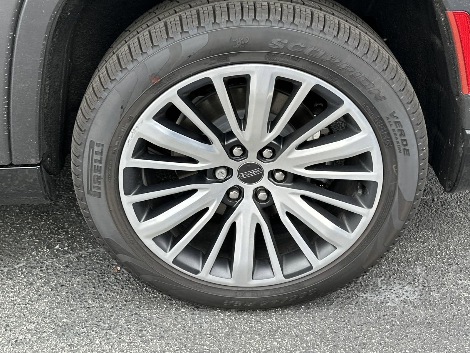 New 2023 Jeep Grand Wagoneer Series III image 5