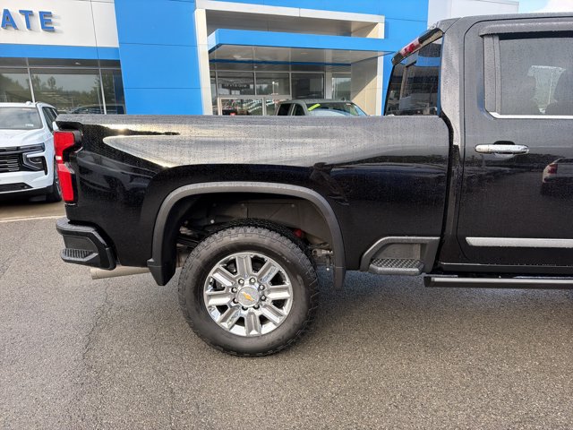 Used 2026 Chevrolet Silverado 3500 High Country w/ High Country Premium Package AWD/4WD image 4