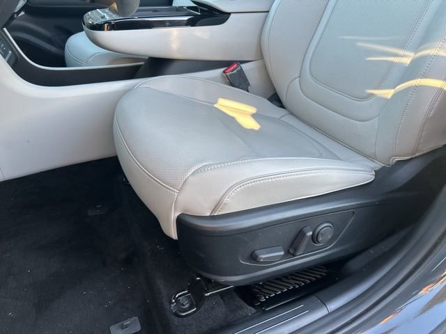 Used 2025 Hyundai Tucson Limited image 12