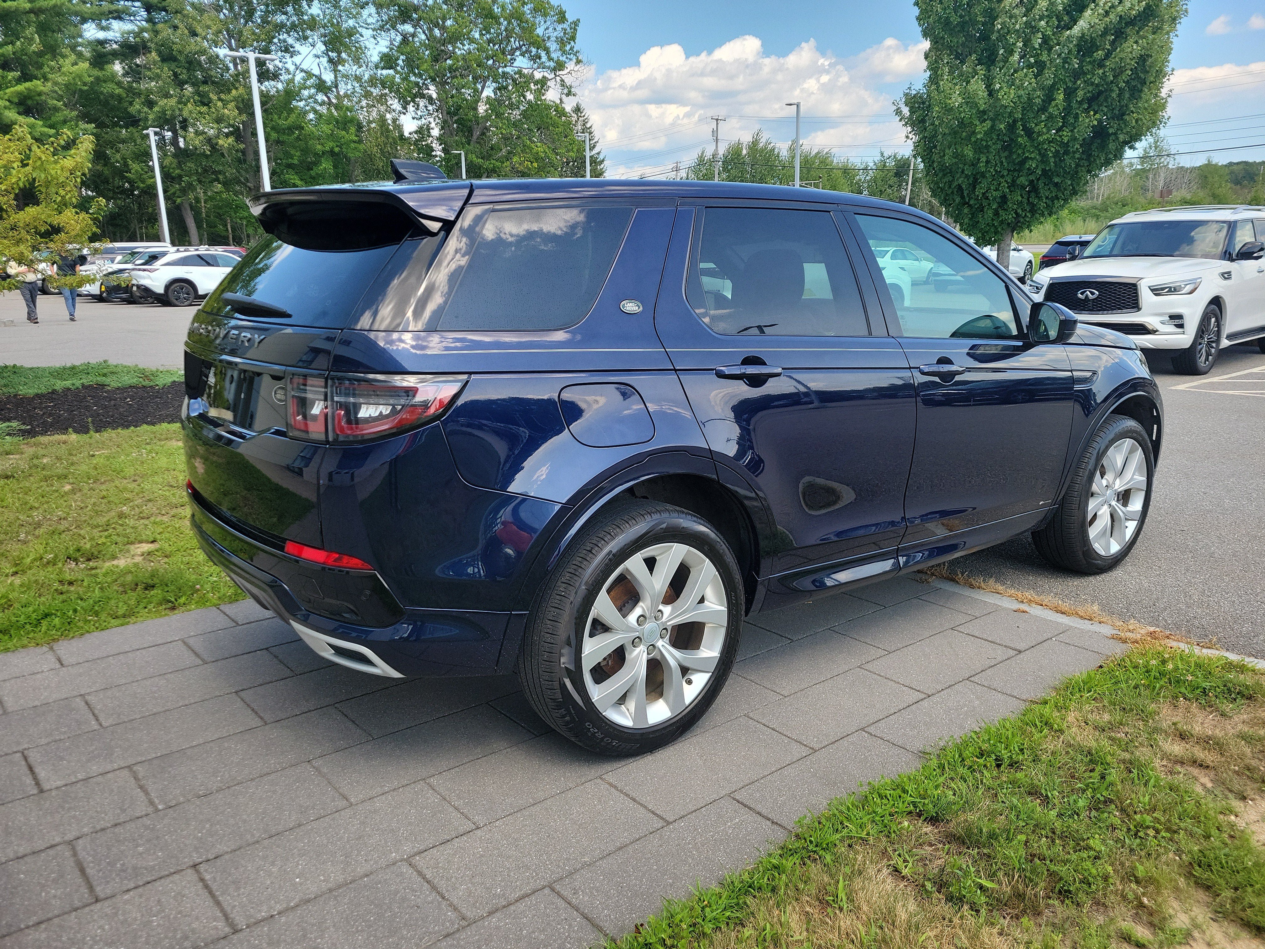 Used 2020 Land Rover Discovery Sport HSE R-Dynamic AWD/4WD image 7