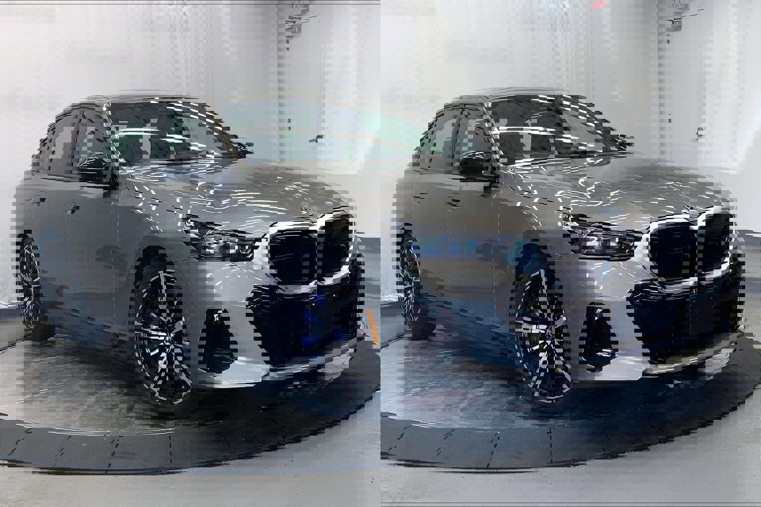 Used 2024 BMW i5 M60 w/ Premium Package image 7