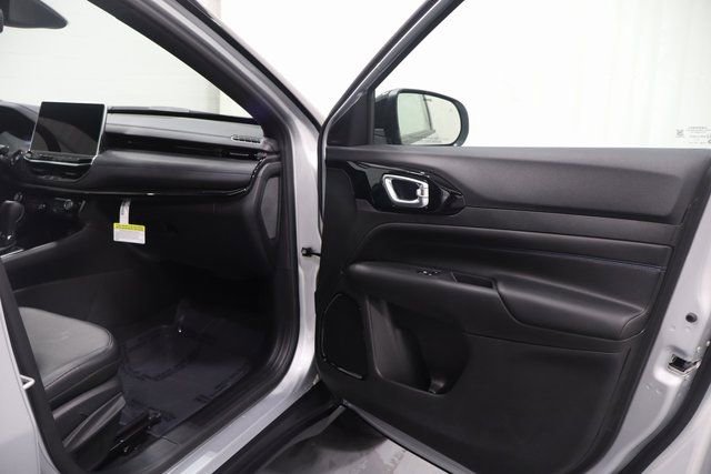 New 2026 Jeep Compass Limited image 14