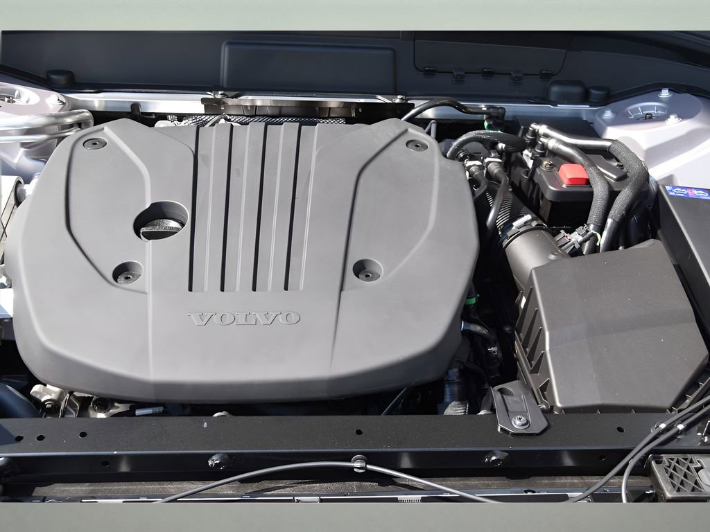 Certified 2026 Volvo XC60 B5 Plus w/ Protection Package Premier image 25