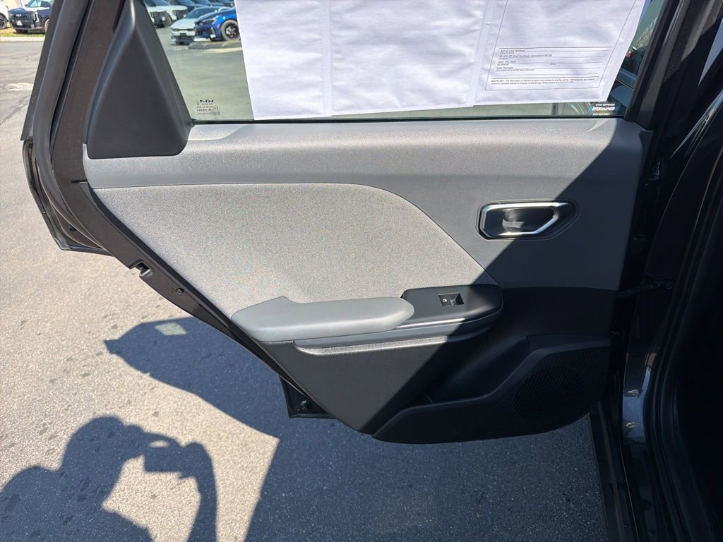 Used 2025 Kia K4 EX image 18