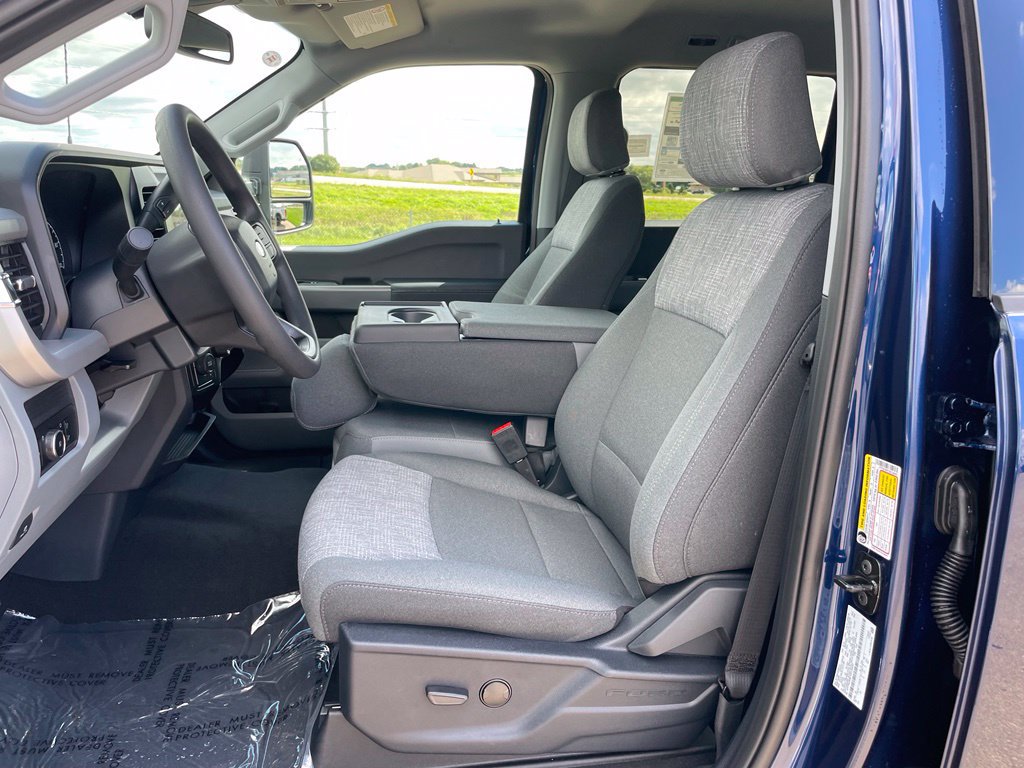 New 2027 Ford F250 XLT AWD/4WD image 7