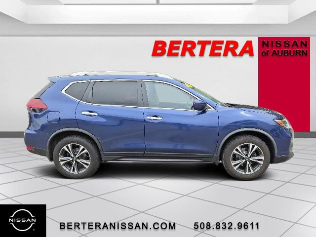 Used 2019 Nissan Rogue SV w/ Premium Package AWD/4WD image 2