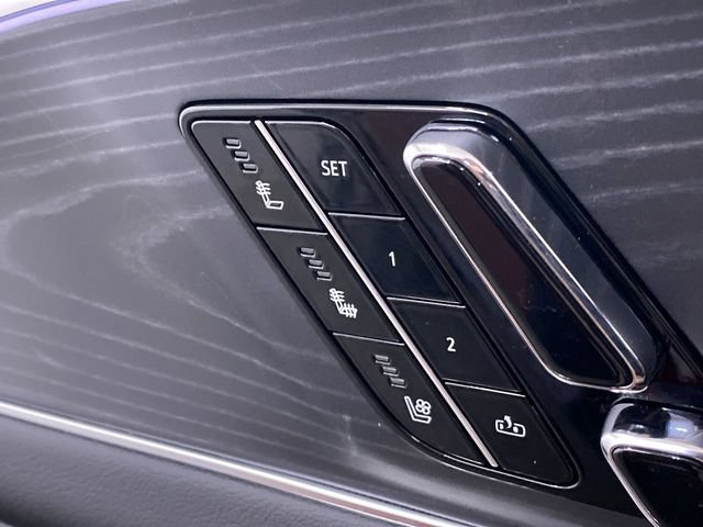 New 2025 Cadillac Lyriq Sport AWD/4WD image 34
