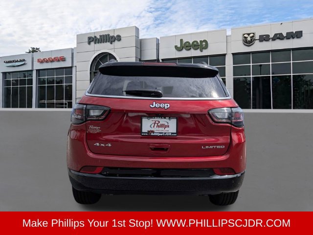Certified 2025 Jeep Compass Limited w/ Elite Group AWD/4WD image 4